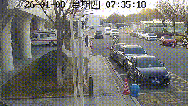 呼吸告急!警医接力施救