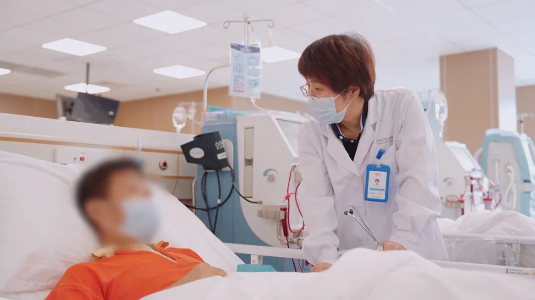 春节不停「析」为血透患者守护健康