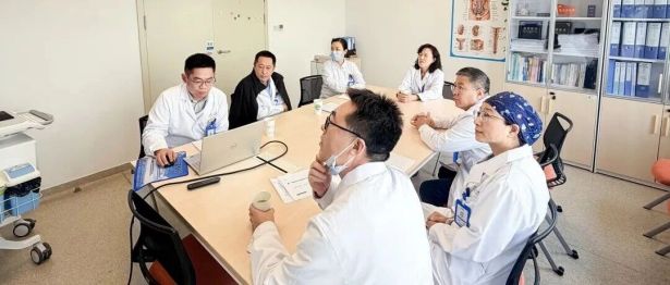切除胸腺瘤前，医生为什么要等？