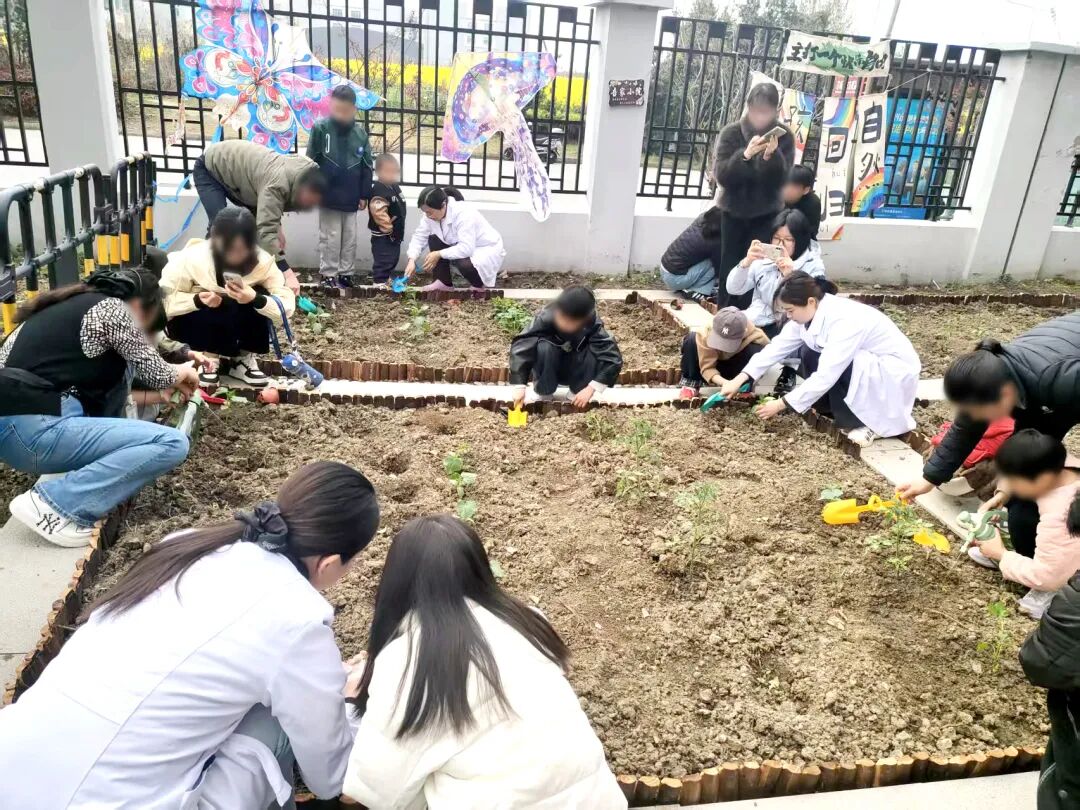 把春天分给「星星的孩子」