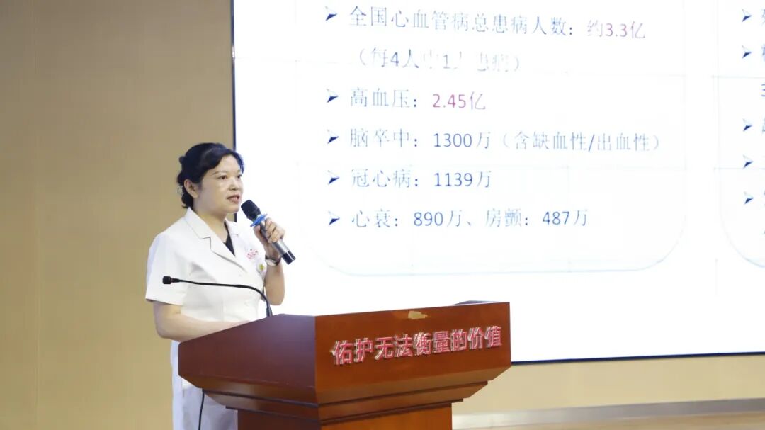 “银发致敬白衣 慈善守护健康”——5·12国际护士节主题宣讲活动在西安高新医院顺利举办