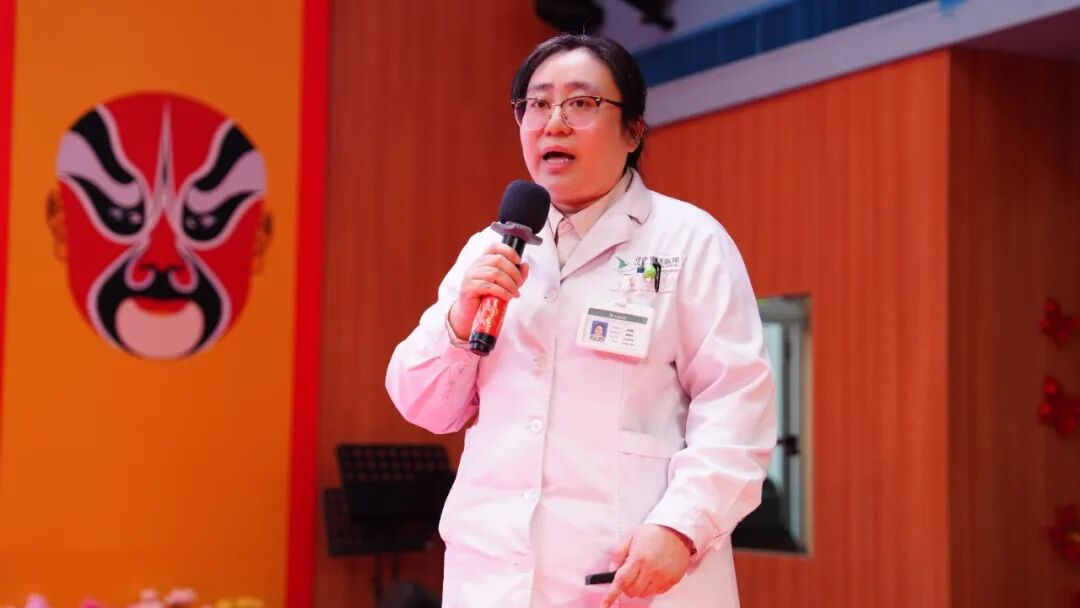 2026 全民营养周 | 燕达医院营养科走进燕达养护中心开展「营养餐桌 家庭健康」主题讲座义诊