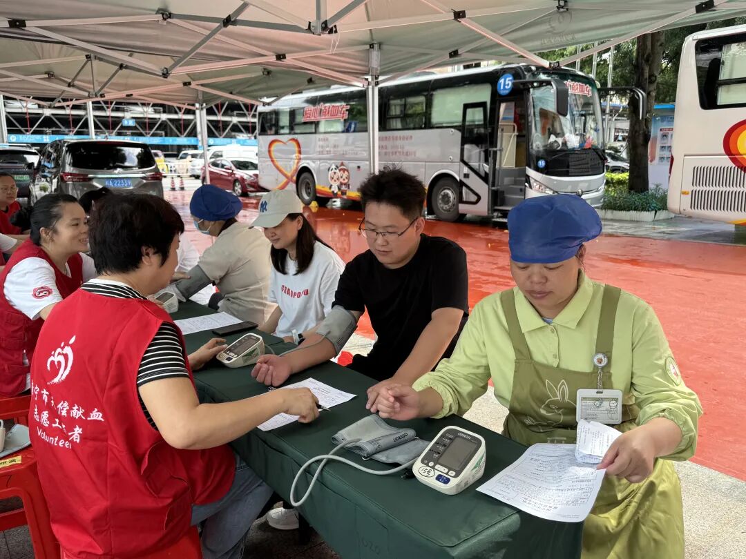 医者献仁心 热血护生命 | 广西医科大一附院开展 2026 年 5 月无偿献血活动