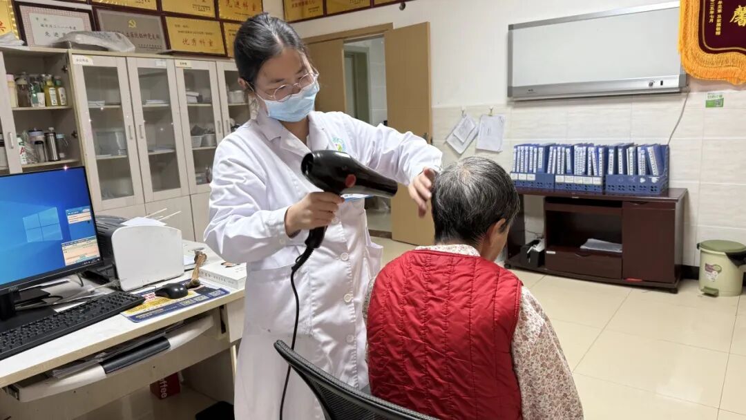 【人医榜样】以仁心护康复 以温情暖病患——记合江县人民医院医共体优秀护理团队·骨科(关节与运动医学科)护理团队