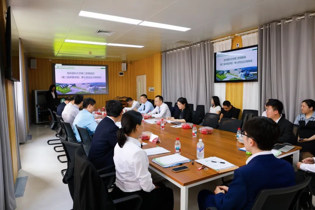 高层次人才培养新突破!我院首届临床医学专业型博士学位论文答辩会圆满举行