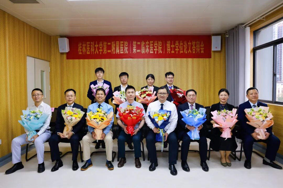 高层次人才培养新突破!我院首届临床医学专业型博士学位论文答辩会圆满举行