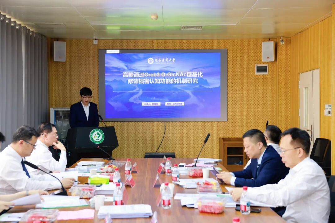 高层次人才培养新突破!我院首届临床医学专业型博士学位论文答辩会圆满举行