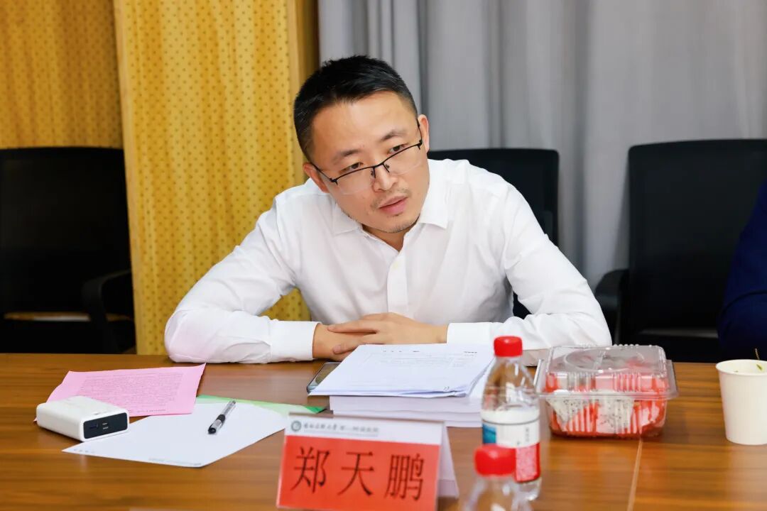 高层次人才培养新突破!我院首届临床医学专业型博士学位论文答辩会圆满举行