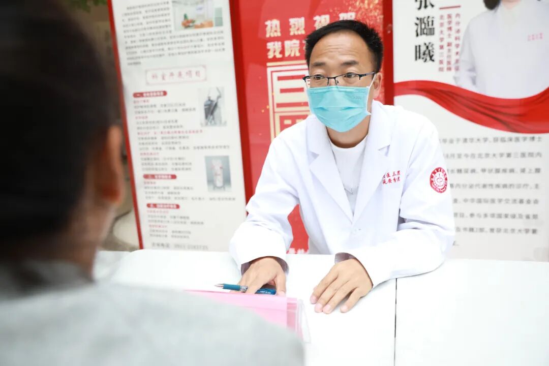我院内分泌开展 2026 年「国际甲状腺知识宣传周」义诊宣传活动,守护您的甲状腺健康!