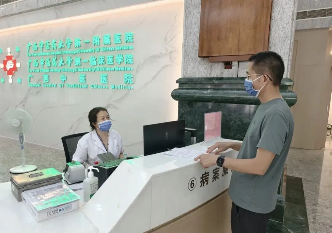 【优服便民】少跑腿、快办事、暖就医——我院门诊一站式服务中心全新升级提质增效