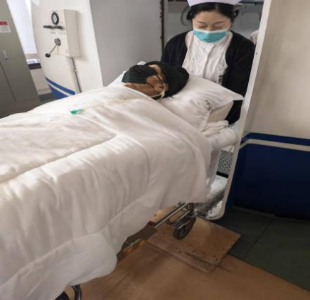 燕达医院高压氧科:优化高压氧护理服务 践行人文关怀