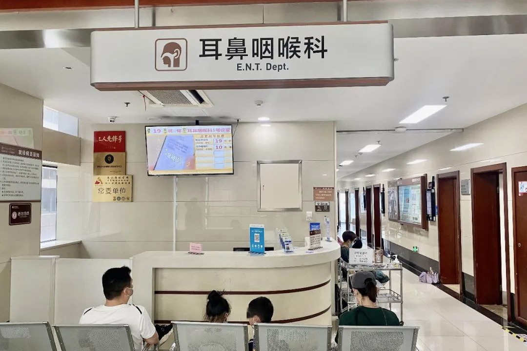 她只咬了一口菜,就进了抢救室!医生提醒:这种过敏真会要命!