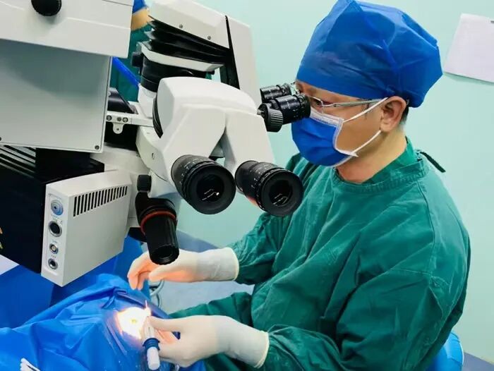 【爱尔科研喜报】共同第一作者!赵平教授参与的多中心研究登上亚太顶级眼科期刊——证实“小青白”手术为终末期青光眼患者守住最后光明