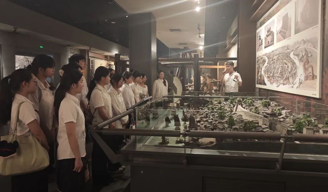【党建引领】传承红色工业基因 筑牢医者使命担当——广西科技大学第二临床医学院学生党支部开展主题党日活动