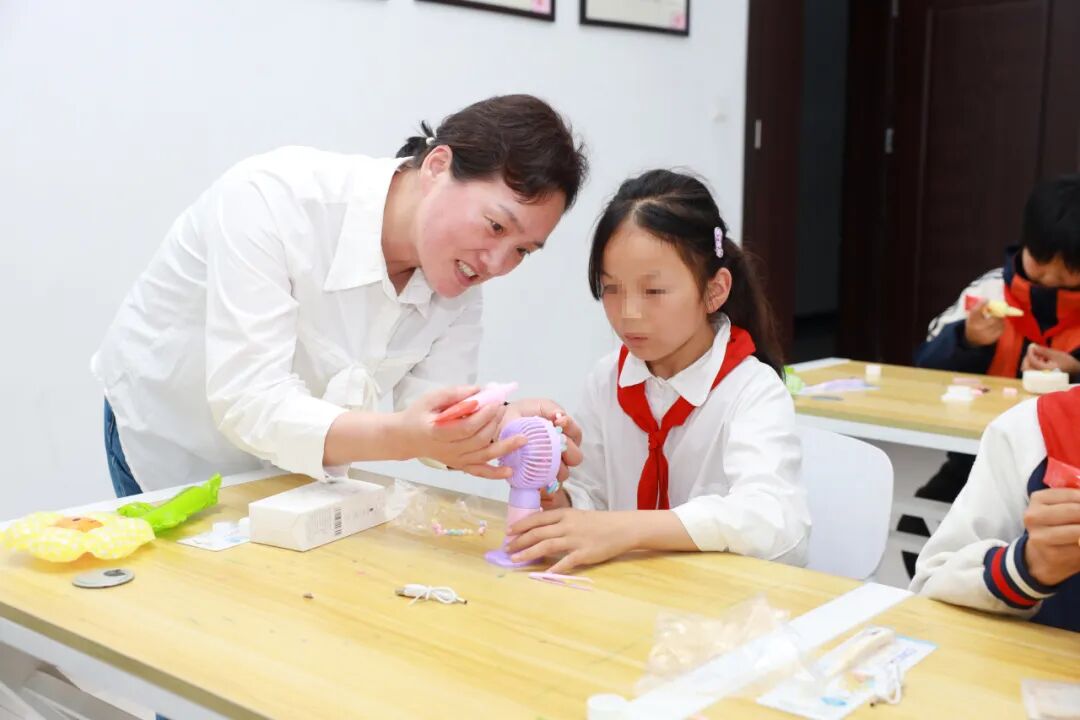 清风伴夏护童行 爱心赋能助成长——淮安市第一人民医院开展留守儿童结对关爱公益帮扶活动