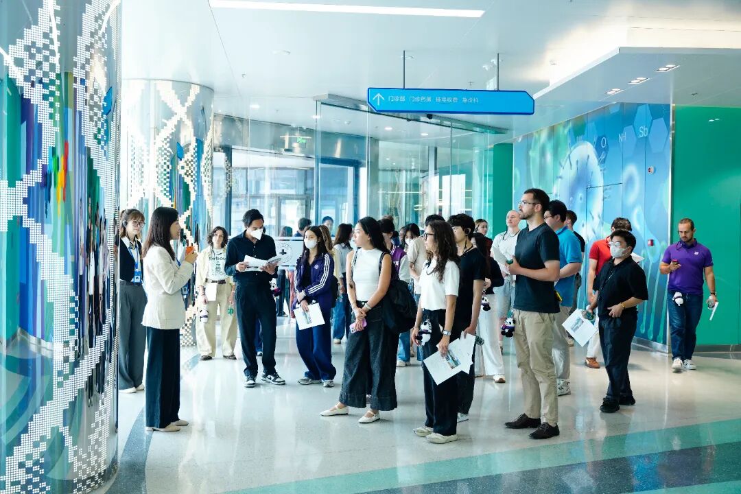 undefined 清华大学国际班师生走进陆道培医院,探访中国专科医疗创新实践