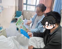 23 岁小伙与他的「石头」