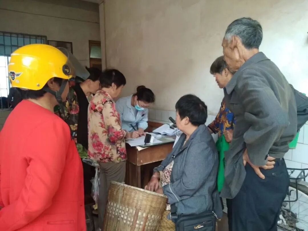 【人医榜样】白衣绽乡野 仁心护桑梓——记合江县人民医院医共体优秀护理团队先市分院护理团队