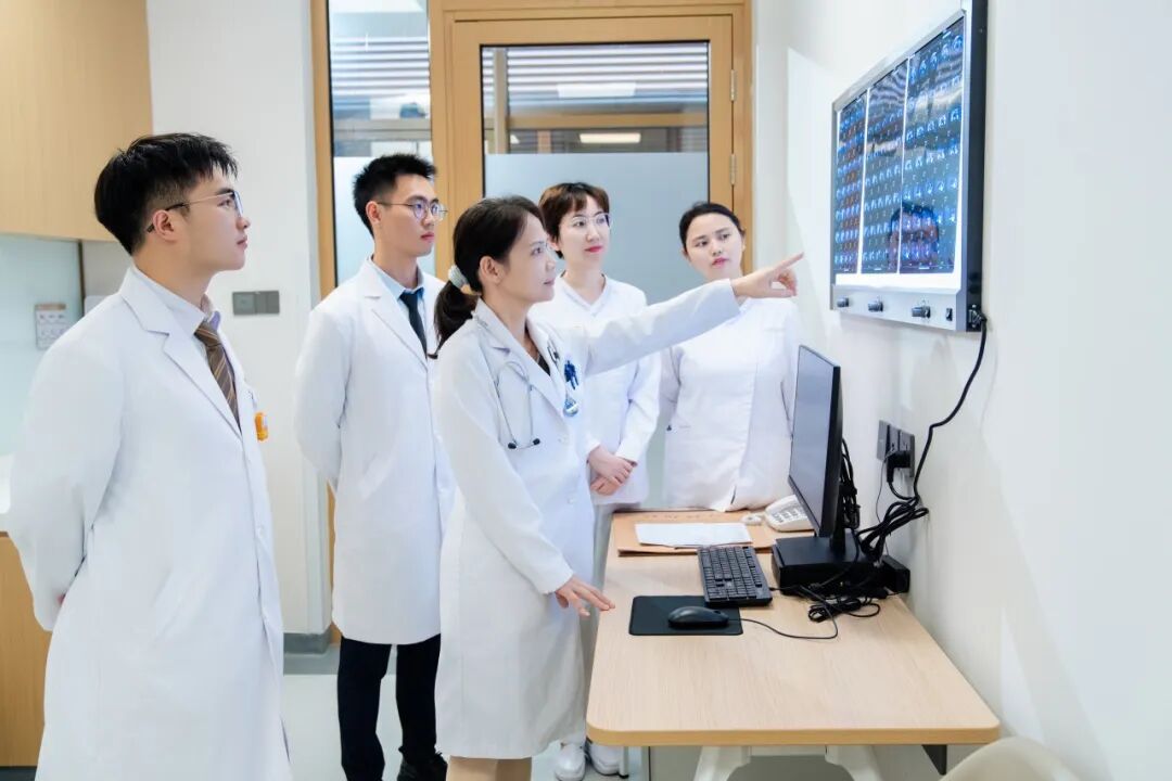 被 12345 表扬的医生:我只是回答完了她的所有问题
