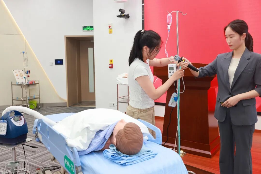 新教法 新风采|广西医科大一附院第十九届青年护理教师教学基本功比赛顺利举行