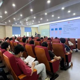 健康科普进校园丨运动损伤巧应对，急救技能护安全 —— 我院走进华中师范大学开展专题科普活动