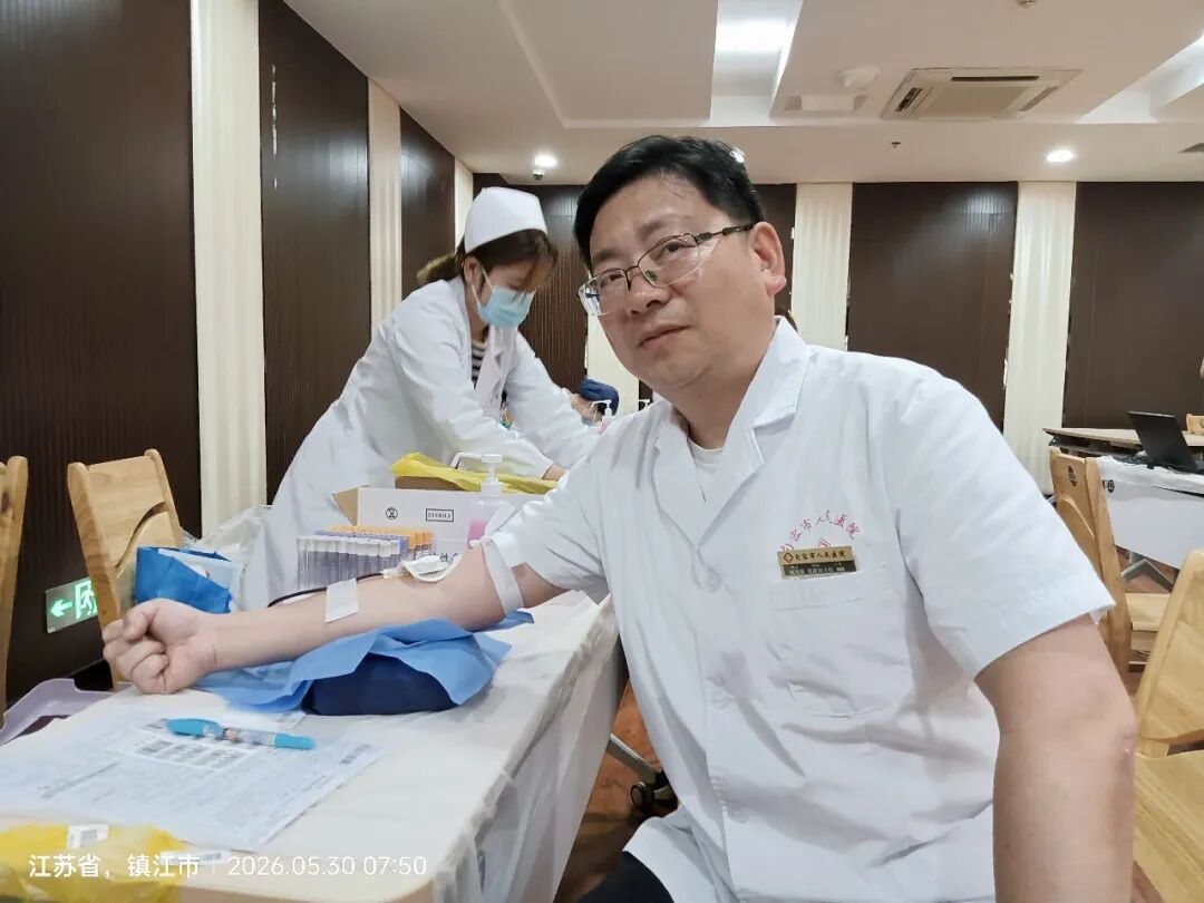 热血践初心 大爱护生命——句容市人民医院 109 名医务人员献血 35800 毫升