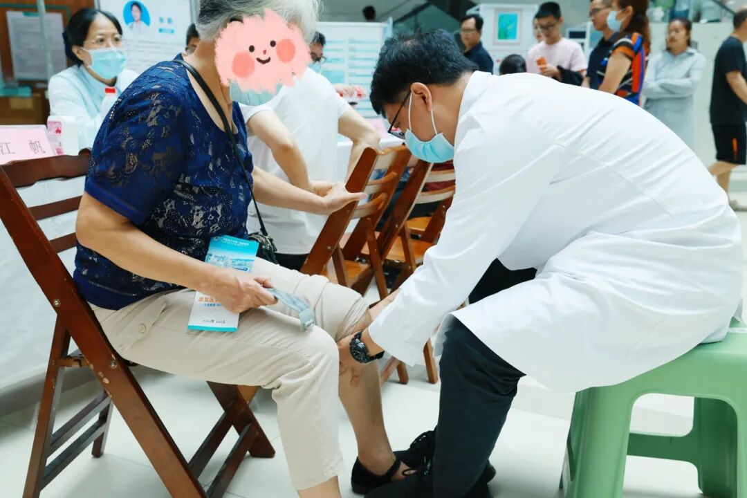启新程 惠民生 丨广西医科大学第一附属医院举行康复科普义诊活动