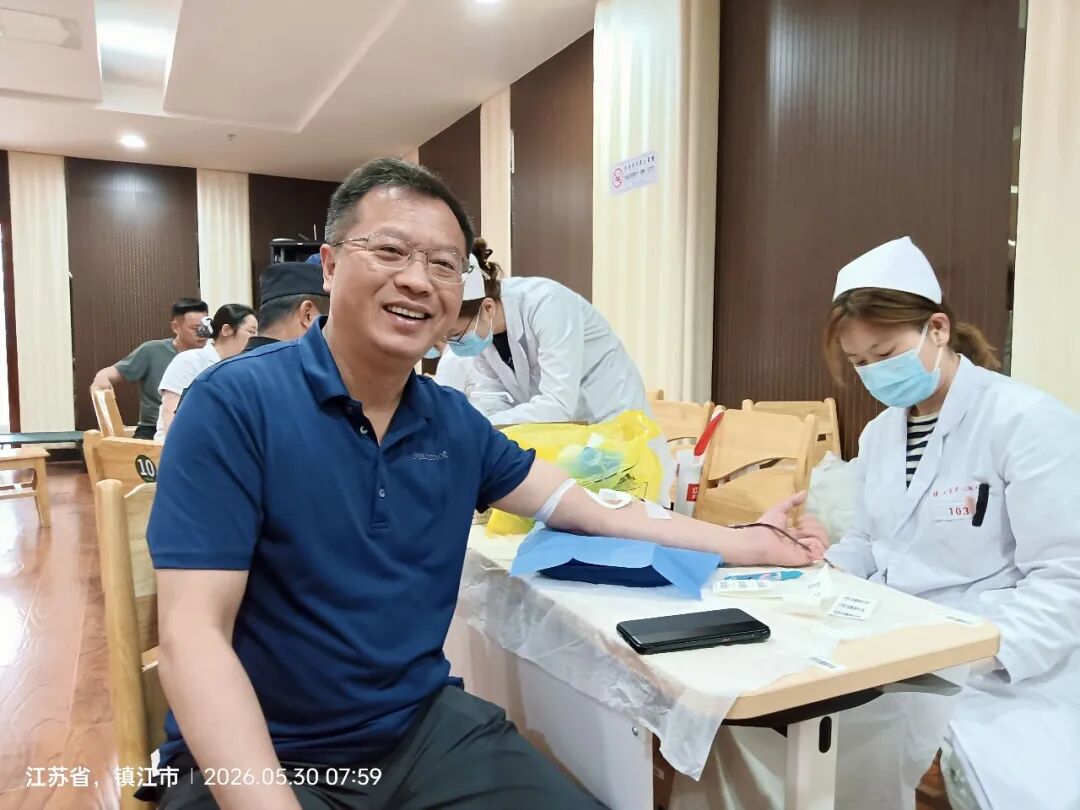 热血践初心 大爱护生命——句容市人民医院 109 名医务人员献血 35800 毫升