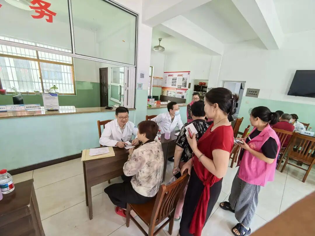8 年坚守|21 个乡镇街道，每年 5000 余人参加！这场遍及东阳义乌的大型义诊，超 4 万人受益……