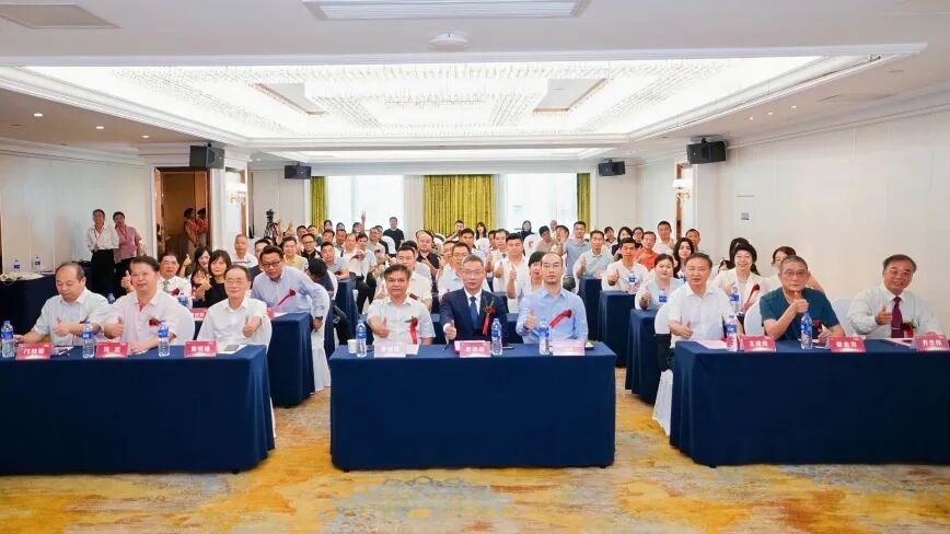 光聚华厦・视启新程 | 南宁华厦眼科两周年活动圆满落幕,医路逐光,温暖同行!