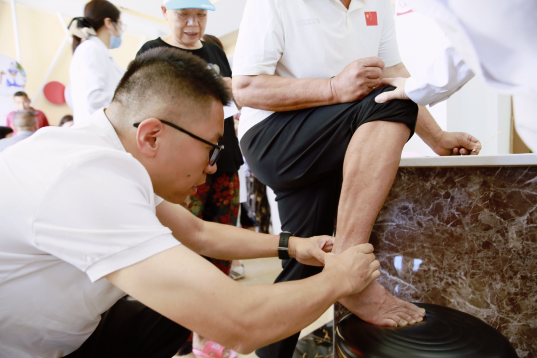 8 年坚守|21 个乡镇街道，每年 5000 余人参加！这场遍及东阳义乌的大型义诊，超 4 万人受益……