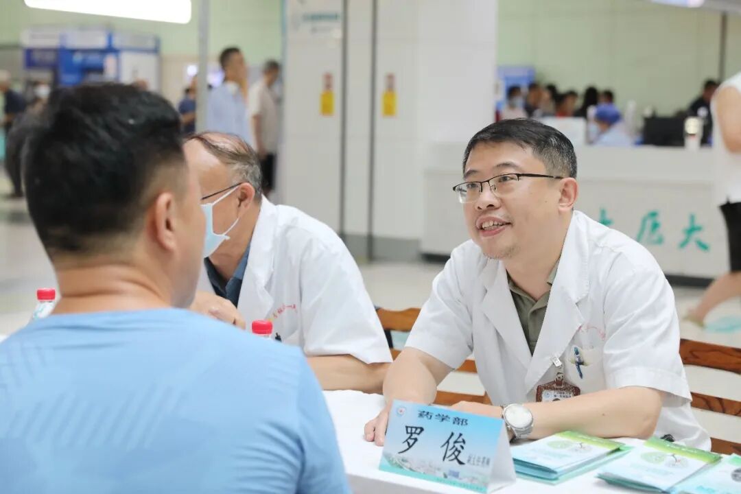 看似潮流的电子烟,正在毁掉你的大脑丨广西医科大一附院举行世界无烟日多学科义诊