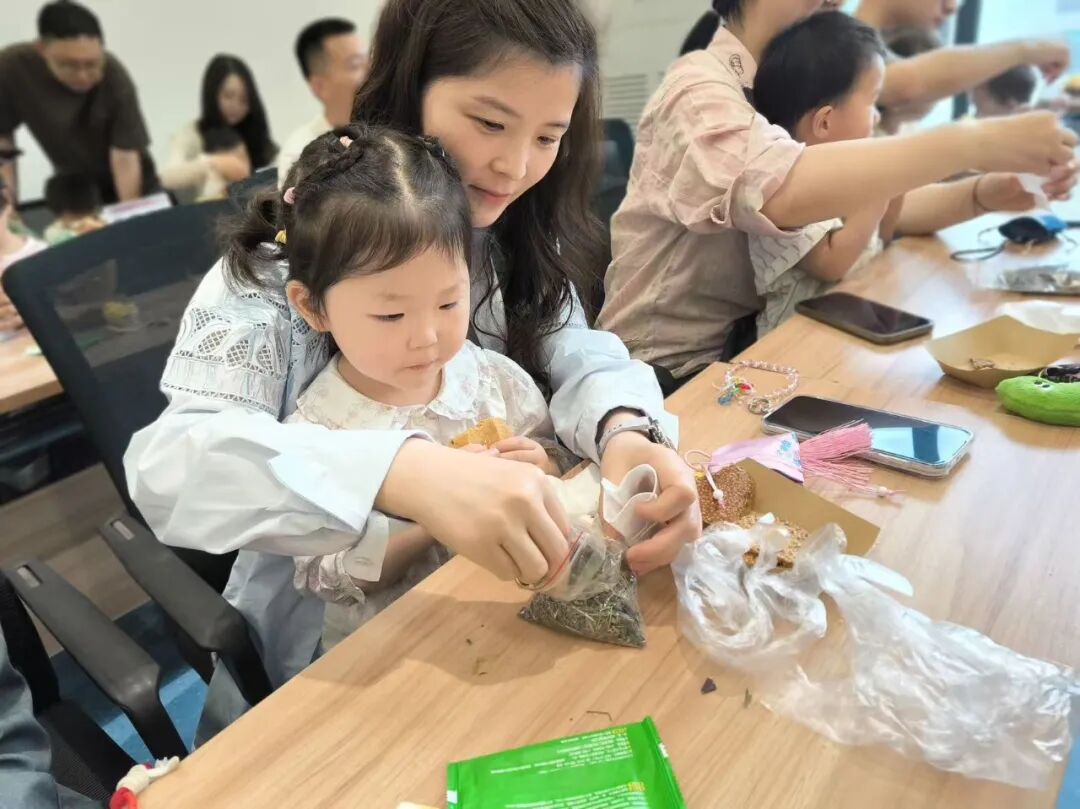 〖两载医育暖童心·普惠托育伴成长〗阜阳市妇女儿童医院托育中心开园两周年！