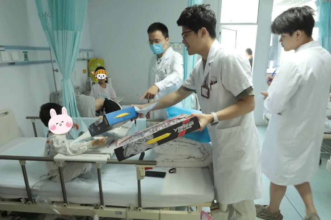 六一特辑|医心护童，快乐成长！广西医科大一附院各科室病区给小朋友们送祝福啦！