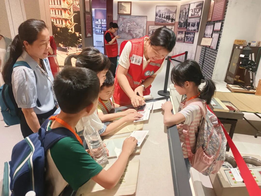 「童心探校,筑梦未来」 | 二附属举办「小春芽」系列活动