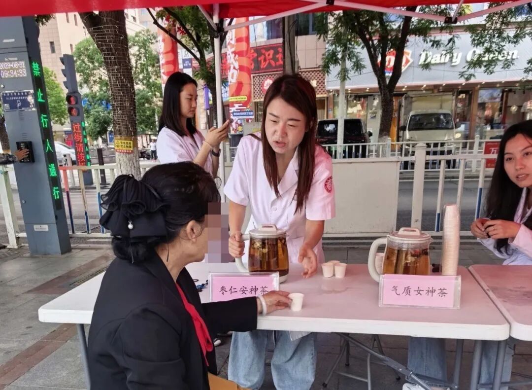 世界无烟日｜科学戒烟，中医助力！我院开展控烟义诊活动