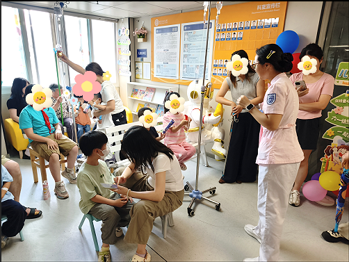 童趣暖病房｜六一儿童节，南京江北医院儿科把欢乐搬进病区里