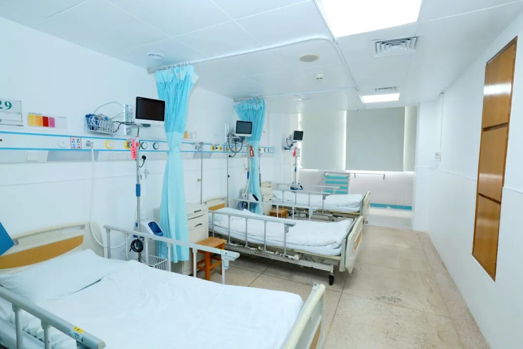 重症救治有了「缓冲带」!广西医科大一附院呼吸亚重症病房正式启用,开启「重症-亚重症-普通病房」救治闭环新阶段
