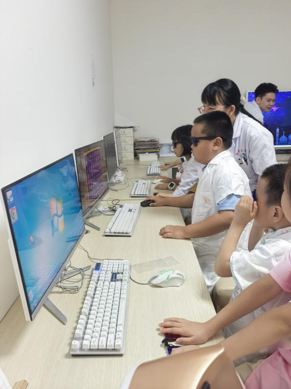 6·6 爱眼日系列活动 | 守护「一老一小」睛彩视界，双向奔赴温暖光明