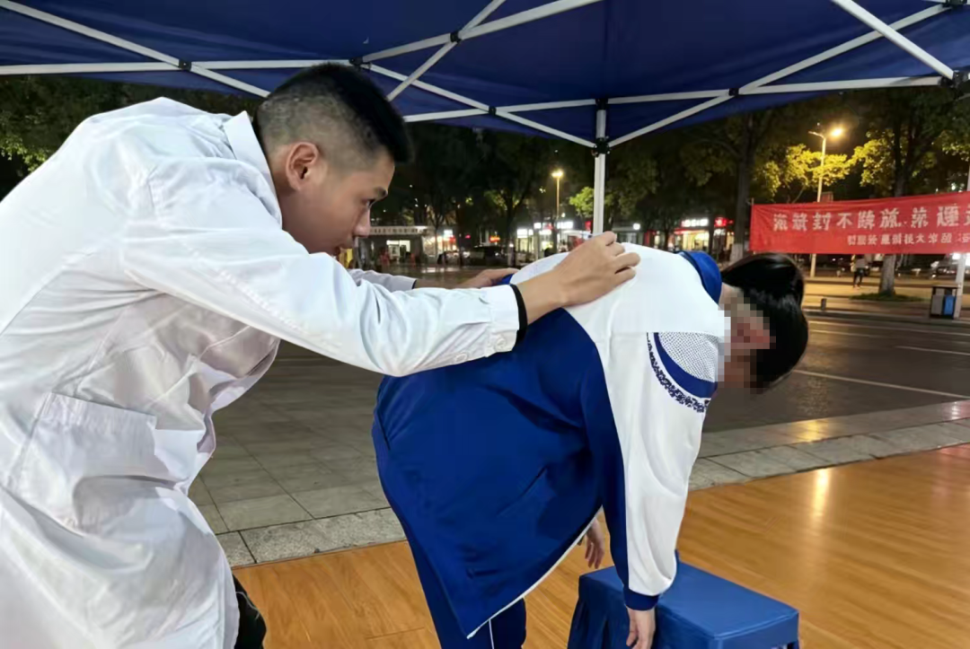 【为民办实事】健康夜市惠万民 暖心服务护全程