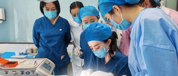 口腔美学新突破！青海首例数字化多颗瓷贴面修复顺利完成