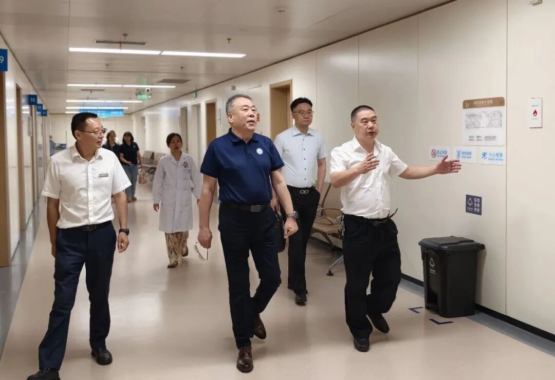 【医院动态】大咖领航精准赋能,中华医学会急诊医学分会主委吕传柱教授来院指导