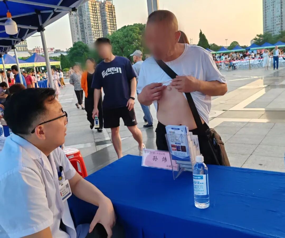 【为民办实事】健康夜市惠万民 暖心服务护全程