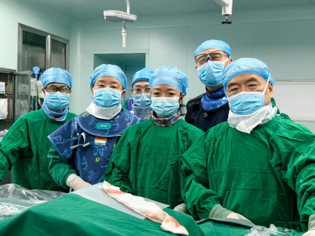 【给力】血氧仅 70%、235 小时 ECMO 支持+首例二尖瓣钳夹术挽救濒危心梗患者