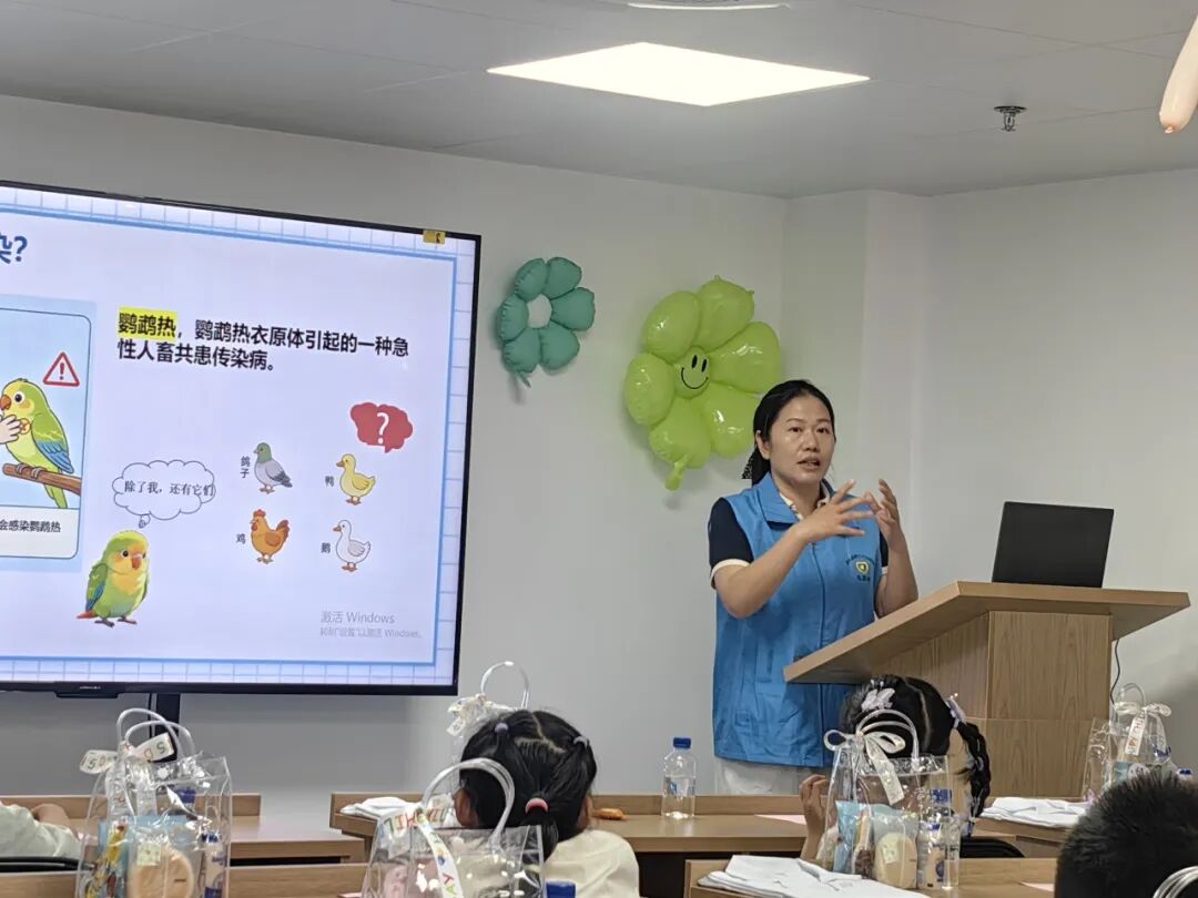 探秘药房奇妙之旅，童心守护健康不打烊，小小药师上线！沉浸式解锁用药安全小知识