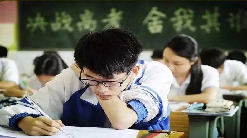 高考前几天应该怎么吃?嘞份饮食攻略请收好!娃儿不犯困、脑子灵光!