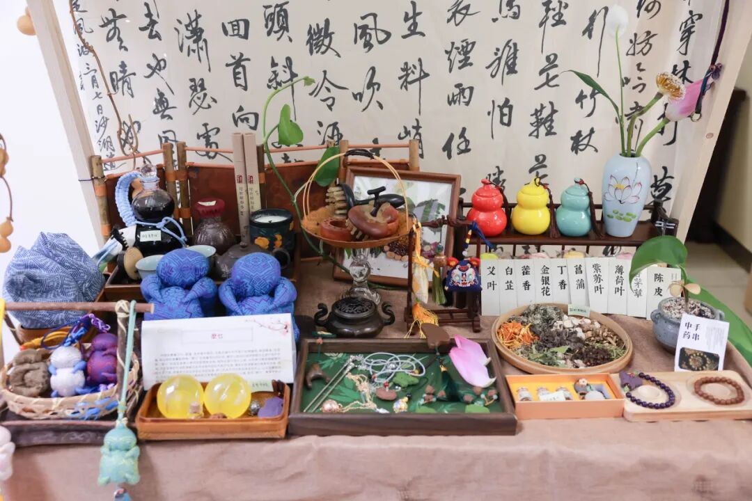 焕新启航 护佑安康——我院仙葫院区肿瘤科门诊升级改造揭牌仪式暨公益义诊活动圆满举行