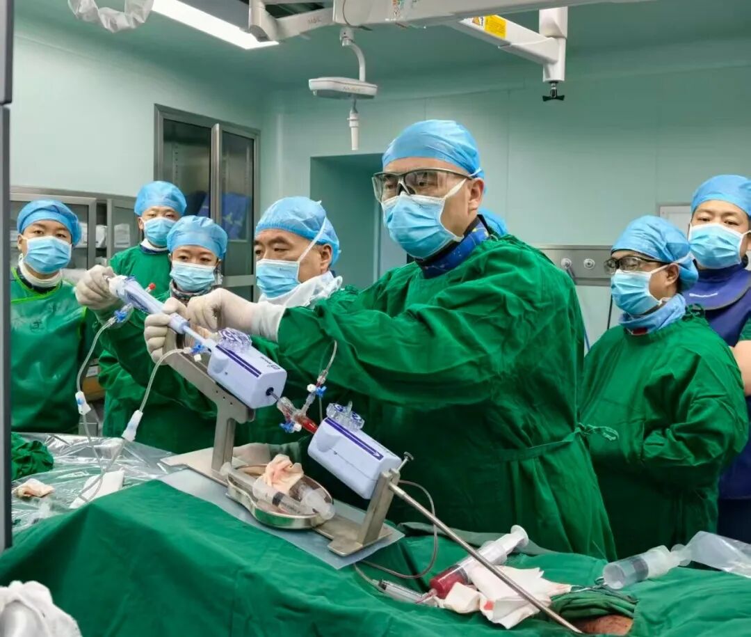 【给力】血氧仅 70%、235 小时 ECMO 支持+首例二尖瓣钳夹术挽救濒危心梗患者