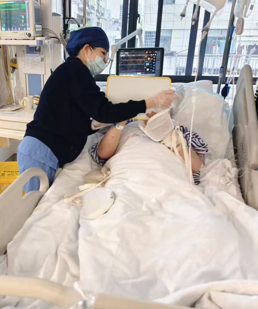 生死博弈!呕血超全身一半血量,多学科协作创造生命奇迹