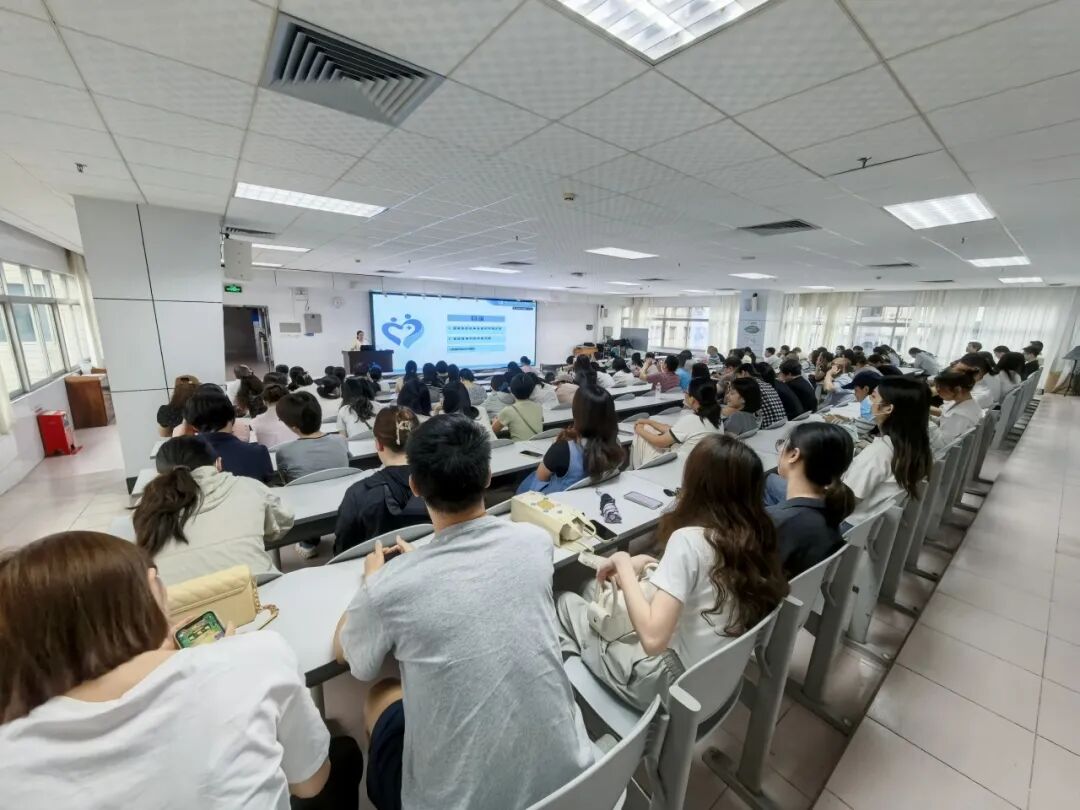 【防控培训】筑牢防控屏障 提升救治能力——我院举办蚊媒传染病「两热」诊治与防控全员培训